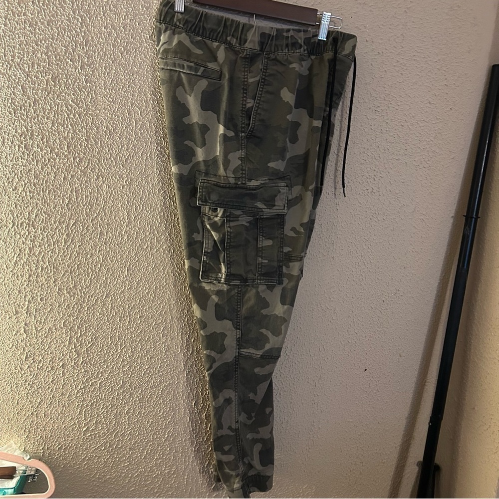 Old Navy Men's Green Camouflage Cargo Jogger Pants Size Small - Picture 6 of 11